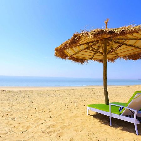 Serena Beach Resort Mandvi  Ngoại thất bức ảnh