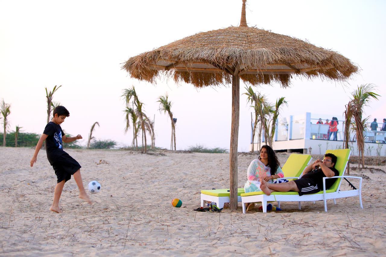 Serena Beach Resort Mandvi  Ngoại thất bức ảnh