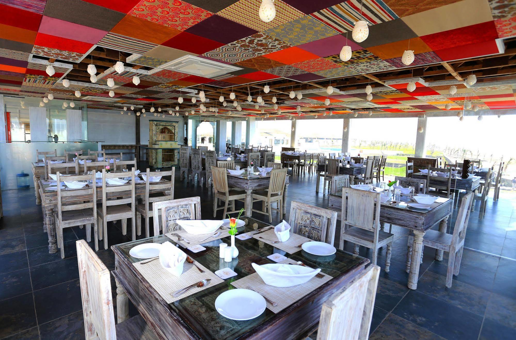 Serena Beach Resort Mandvi  Ngoại thất bức ảnh