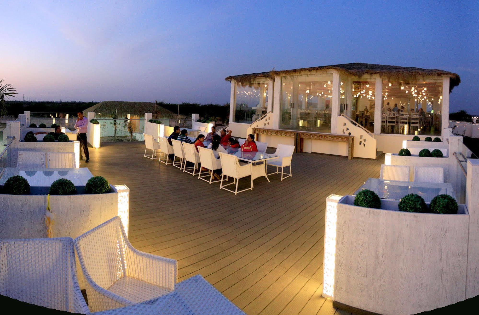 Serena Beach Resort Mandvi  Ngoại thất bức ảnh